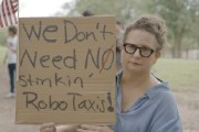 保山特斯拉在得州奥斯汀遭遇抗议活动：反对马斯克Robotaxi计划